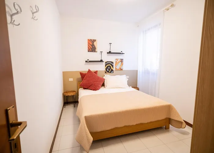 Miry Beth's House Apartamento Assenza di Brenzone