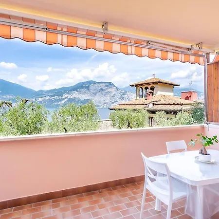 דירה Miry Beth's House